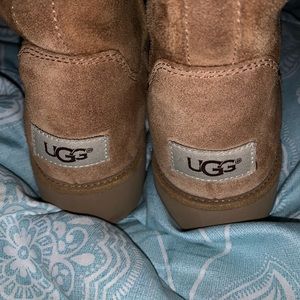 UGG BOOTS